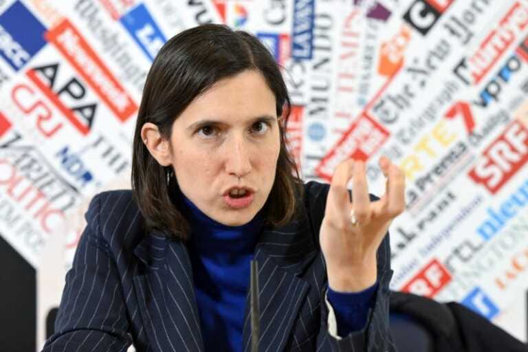 Galleria foto 'A Viterbo svastica e scritta contro Schlein, Meloni “Atto vergognoso”' - foto 1