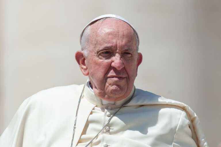 Galleria foto 'Il Papa per i 10 anni di pontificato chiede la pace' - foto 1