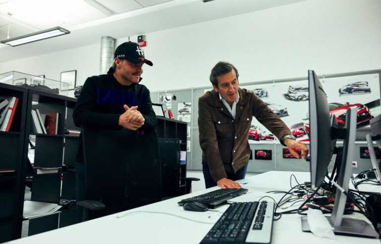 Valtteri Bottas al lavoro con il centro stile Alfa Romeo