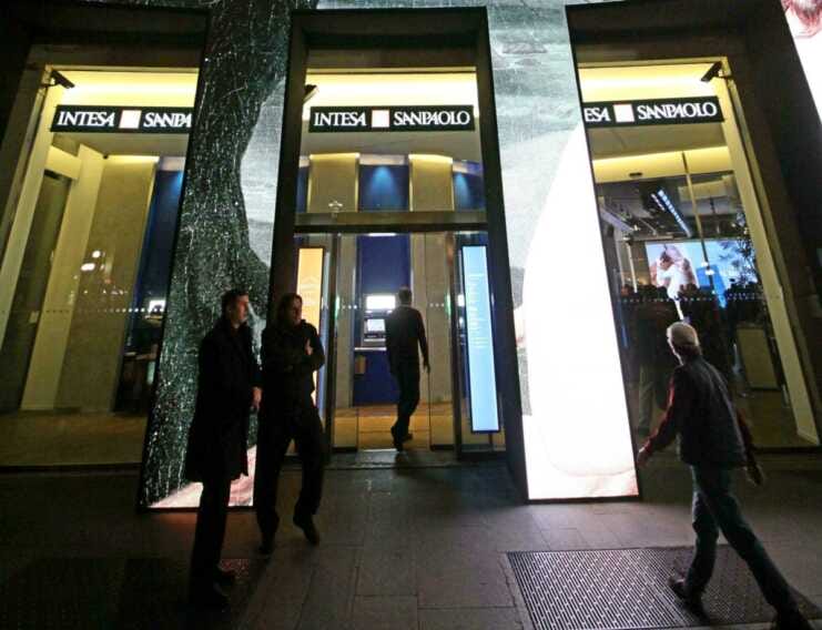 Galleria foto 'Da Intesa Sanpaolo arriva la “minirata” mutuo per gli under 36' - foto 1