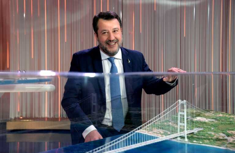 Galleria foto 'Ponte sullo Stretto, Salvini “Nell’estate del 2024 inizio dei cantieri”' - foto 1