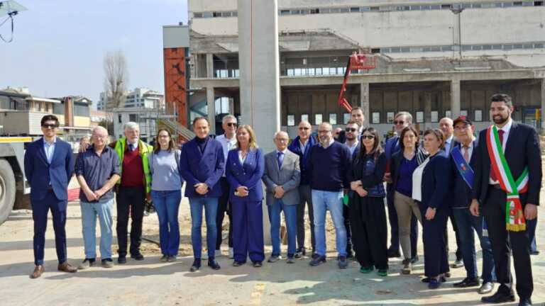 Galleria foto 'Sargomma, a Grugliasco lavori nuova sede sostenuti da Intesa Sanpaolo' - foto 1