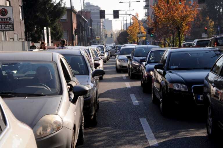 Galleria foto 'Auto, da ministri Ue ok a stop motori termici da 2035, Italia si astiene' - foto 1