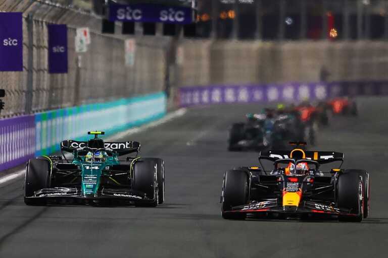 Galleria foto 'Pioggia, Verstappen e Alonso protagonisti in Australia' - foto 1
