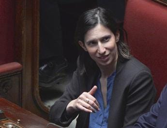 Galleria foto '8 marzo, Schlein: “Società patriarcale. Meloni? Aiuti donne non colpendo pensioni”' - foto 1