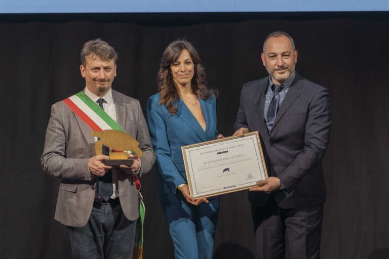 Plastic Free 2023: i sindaci di Mottola, Acquaviva e Castro a Bologna per ritirare il premio