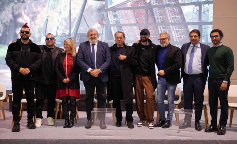 «Chi si sente pugliese non abbandona rifiuti»: lo spot con Gianni Ciardo e Boomdabash – VIDEO