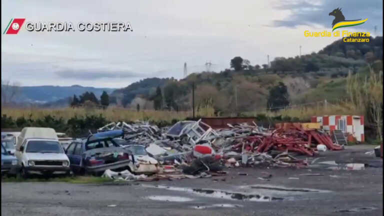 Galleria foto 'Ambiente, in Calabria sequestri di discariche e fabbricati' - foto 1