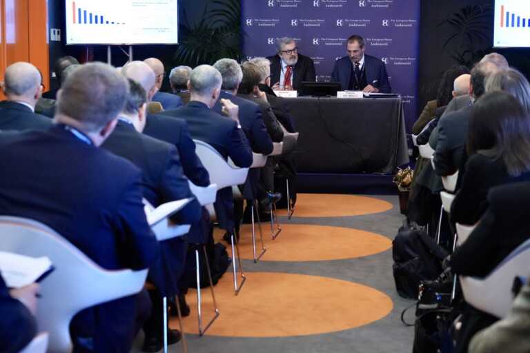 Emiliano al roadshow di The European House – Ambrosetti: «Puglia regione più dinamica del Sud» – VIDEO