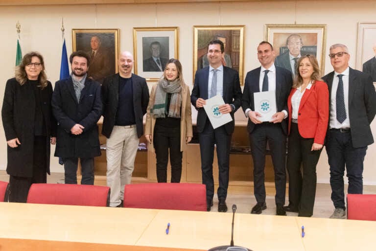 Galleria foto 'Rigenerazione e valorizzazione delle cave di Apricena: accordo tra Comune e Politecnico di Bari' - foto 1