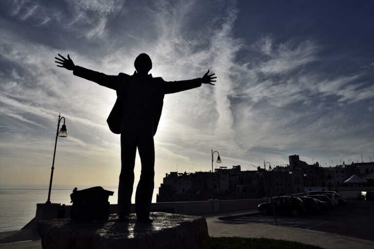 A Polignano torna il Meraviglioso Show: il 3 settembre l’evento dedicato a Domenico Modugno