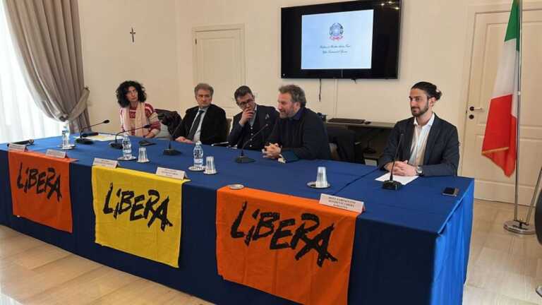 Barletta, nasce il nuovo presidio di Libera. La prefetta Riflesso: «Compatti e coesi contro le mafie»