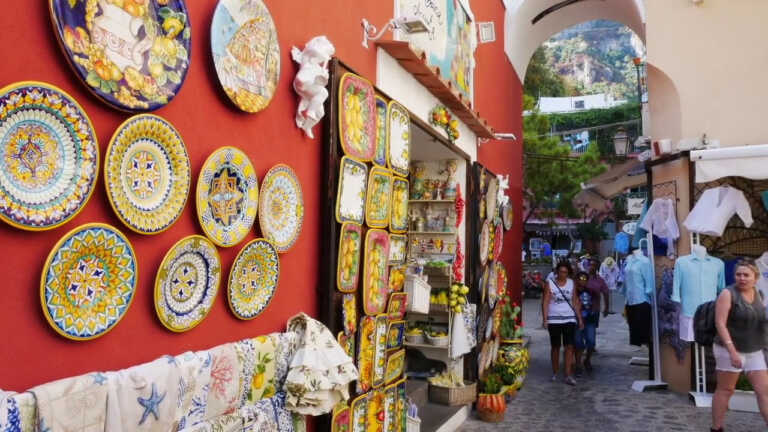 Galleria foto 'In arrivo 500 milioni per il turismo' - foto 1