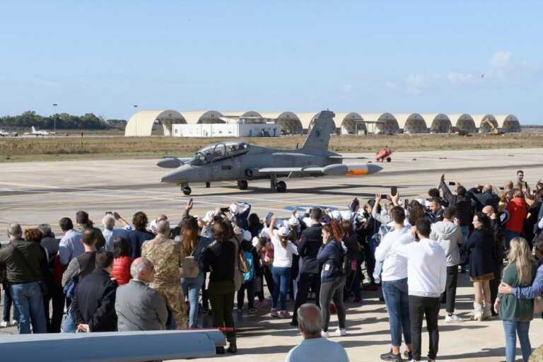 Cento anni dell’Aeronautica, Galatina pronta a festeggiare: hangar aperti al pubblico per beneficenza