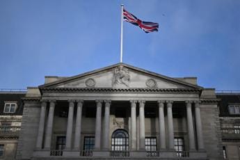 Galleria foto 'Bank of England rialza tassi di 25 punti, inflazione troppo alta' - foto 1