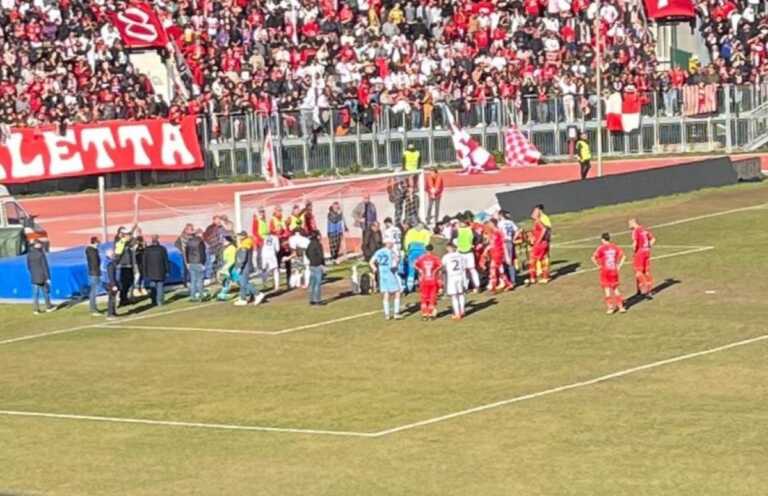 Attimi di tensione al “Puttilli”: durante Barletta-Casarano sviene un calciatore salentino