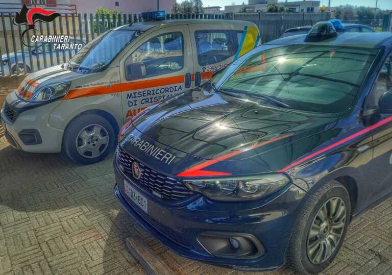 Statte, anziana ha un malore in casa e chiede aiuto: soccorsa dai carabinieri, è in ospedale