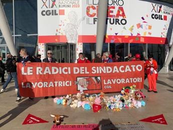 Galleria foto 'Cgil, Meloni oggi al congresso: tensione sulla riforma fiscale' - foto 1
