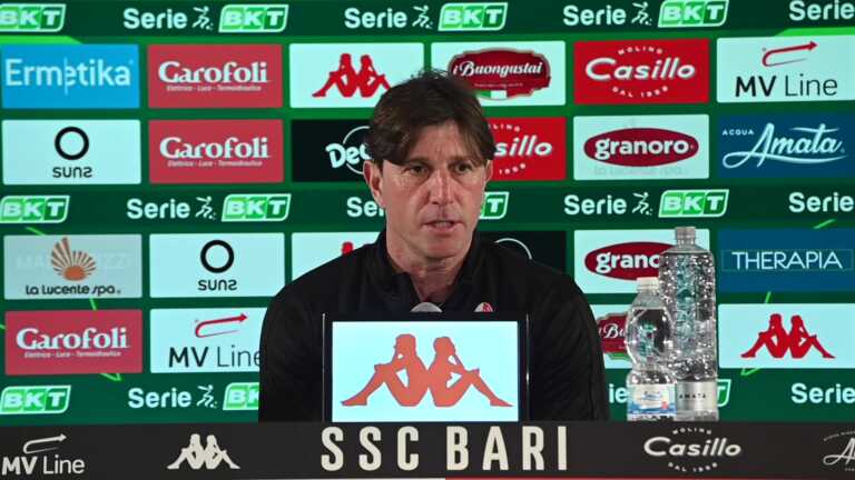 Bari, Mignani presenta la sfida al Benevento: «Dobbiamo vincere per restare in alto» – VIDEO