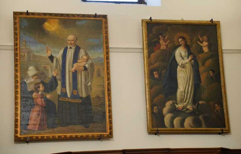Bitonto, tre tele consegnate alla parrocchia Cristo Re Universale. Emiliano: «La chiesa custodisce bellezza»