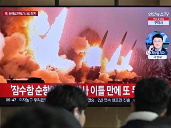 Galleria foto 'Corea del Nord conferma lancio missili: “Se si combattesse nemico verrebbe annientato”' - foto 1