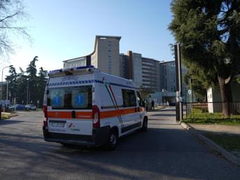 Galleria foto 'Cospito trasferito di nuovo in ospedale' - foto 1