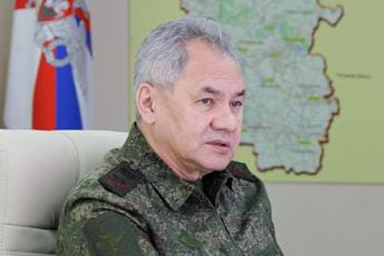 Galleria foto 'Drone abbattuto, ministro Difesa Russia premia piloti' - foto 1