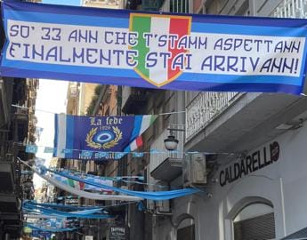 Galleria foto 'Economia parallela, scudetto e reddito di cittadinanza: il caso Napoli' - foto 1