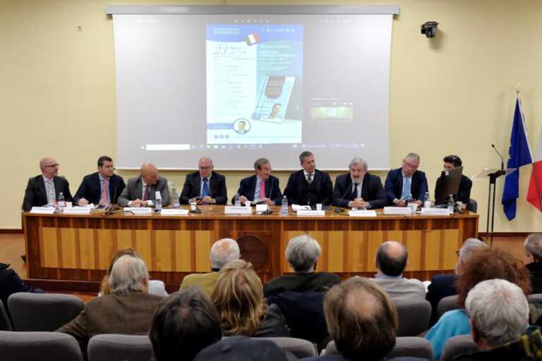 Presentato a Bari il libro di Scopelliti. Emiliano: «Testo commovente». All’incontro anche Gianfranco Fini – VIDEO