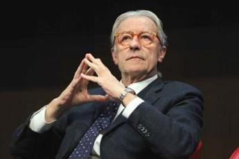 Galleria foto 'Feltri: “Se Fini dice il vero su casa Montecarlo è stato ingenuo, ma non fetente”' - foto 1