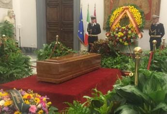 Galleria foto 'Gianni Minà, la camera ardente in Campidoglio a Roma' - foto 1
