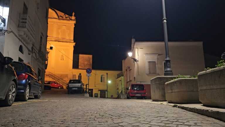 Carpino: rissa a colpi di bottiglia in pieno centro. Tre persone ferite con pezzi di vetro