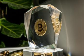 Galleria foto 'La Sec pronta a colpire Coinbase, cade il castello delle criptovalute?' - foto 1