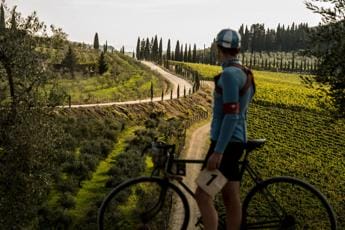 Galleria foto 'L’Eroica si mette in mostra a Bruxelles: obiettivo la tutela delle strade bianche senesi e d’Europa' - foto 1