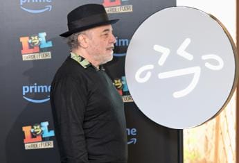 Galleria foto 'Lol 3, social pazzi per Nino Frassica' - foto 1