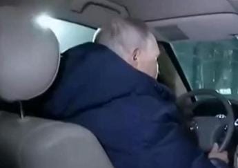 Galleria foto 'Mariupol, Putin in jeep nella città distrutta: “Colpa dei nazisti”' - foto 1
