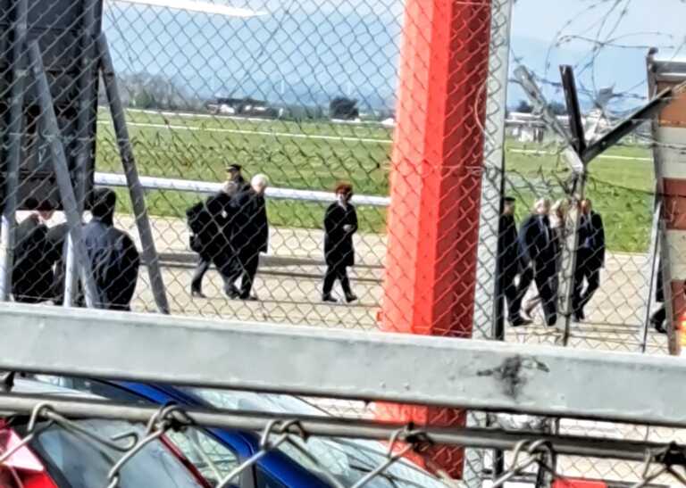 Mattarella atterra a Foggia: il presidente della Repubblica è diretto a Potenza