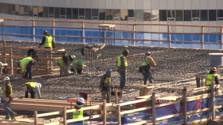 Galleria foto 'La difficoltà di trovare lavoratori costa cara alle imprese' - foto 1