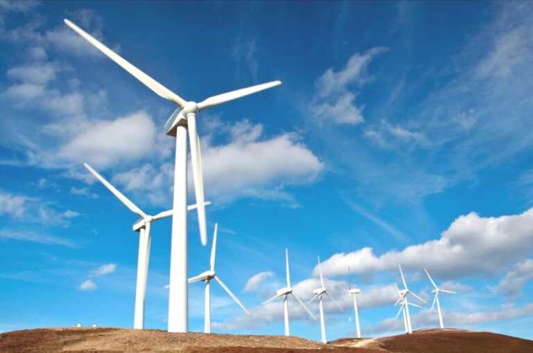 Rinnovabili al palo: nessuno le autorizza. Nel Sud il 76% dei progetti bloccati nel Paese