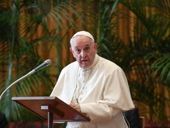 Galleria foto 'Papa: “Celibato? Non sono ancora pronto a rivederlo”' - foto 1
