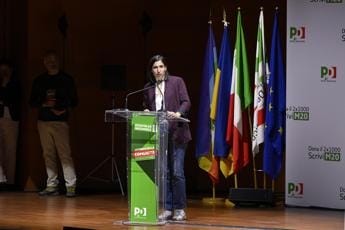 Galleria foto 'Papa, Mattarella e vittime naufragi: citazioni e omaggi di Elly Schlein' - foto 1
