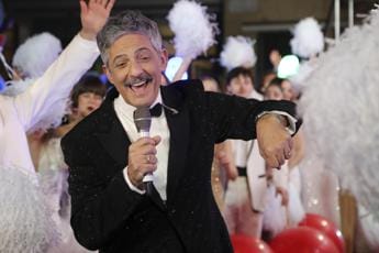Galleria foto 'Pd, da Fiorello il ‘decalogo’ di Elly Schlein: “Non desiderare i sondaggi d’altri”' - foto 1