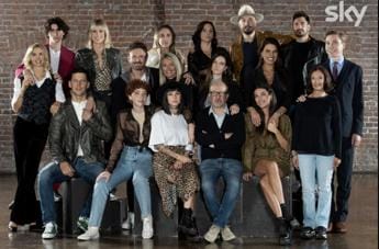 Galleria foto 'Pechino Express al via stasera: prima tappa e concorrenti in gara' - foto 1