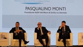 Galleria foto 'Porti, Monti (AdSp): ‘Potente generatore incoming turistico’' - foto 1