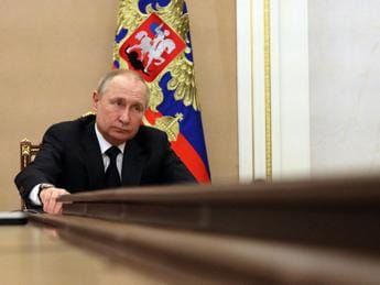 Galleria foto 'Putin, via al processo per cercare i soldi dello zar' - foto 1