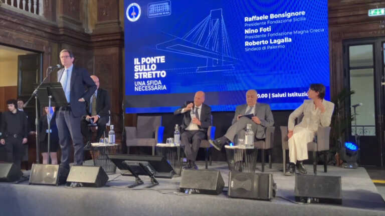 Galleria foto 'Ponte sullo Stretto, una sfida sociale, economica e politica' - foto 1