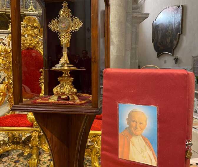 Andria accoglie la reliquia di Giovanni Paolo II nel giorno dell’anniversario della Madonna dei Miracoli