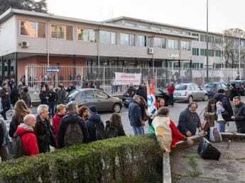 Galleria foto 'Ricordo Ramelli, sottosegretaria Frassinetti contestata a Milano' - foto 1