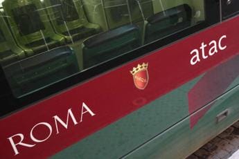 Galleria foto 'Roma, aggressione razzista sull’autobus: tre arresti' - foto 1