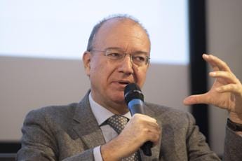 Galleria foto 'Scuola, Valditara: “Basta aggressioni a insegnanti, Stato si costituirà parte civile”' - foto 1